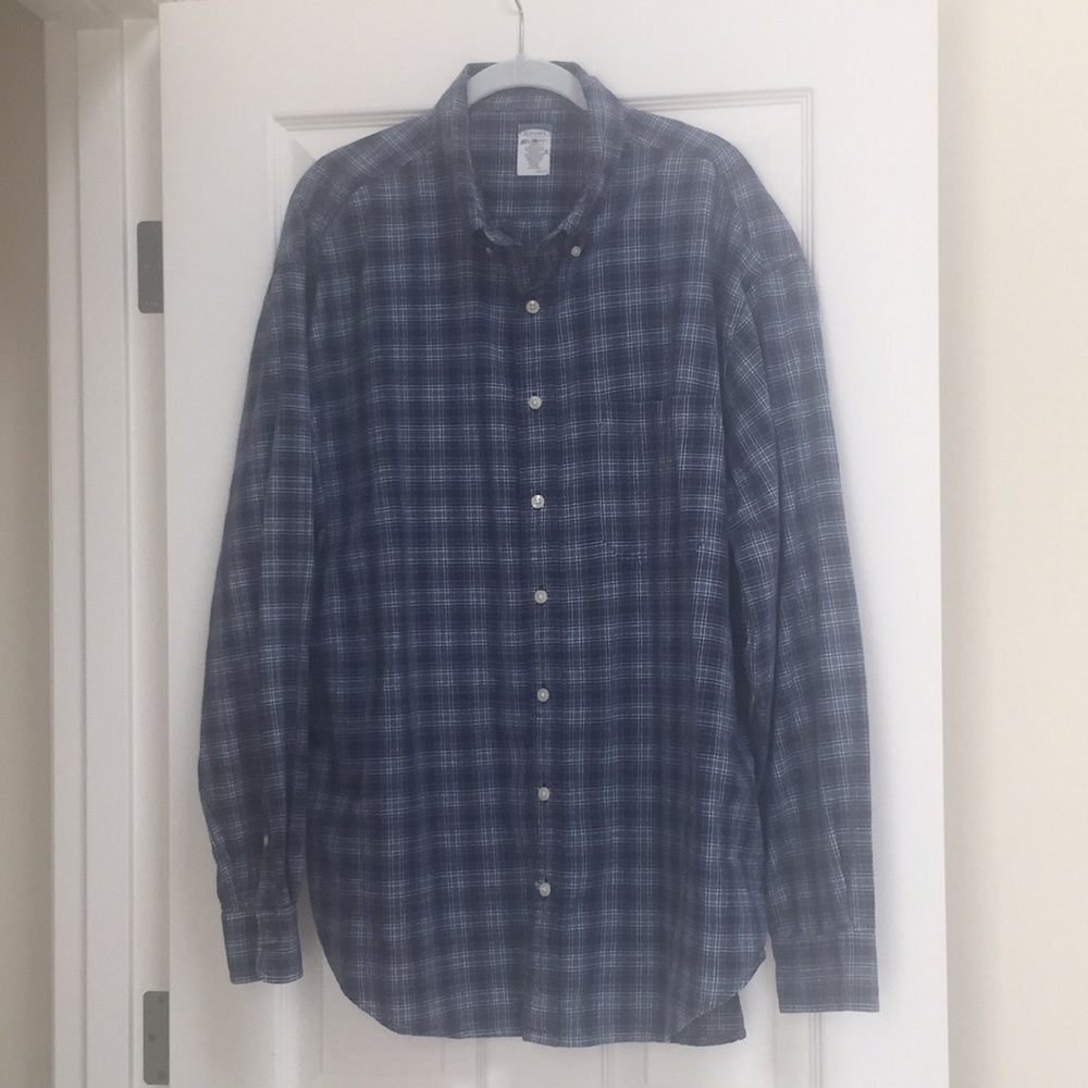 Men’s plaid old navy button up LOWEST PRICE!!